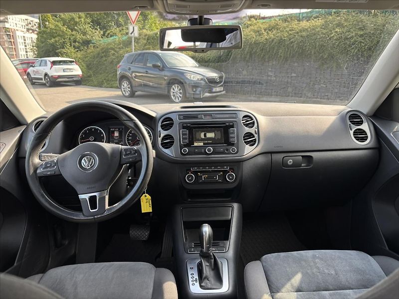 Volkswagen Tiguan 2,0 TSi 4x4 AT R-Line TOP STAV - fotka 9 z 40