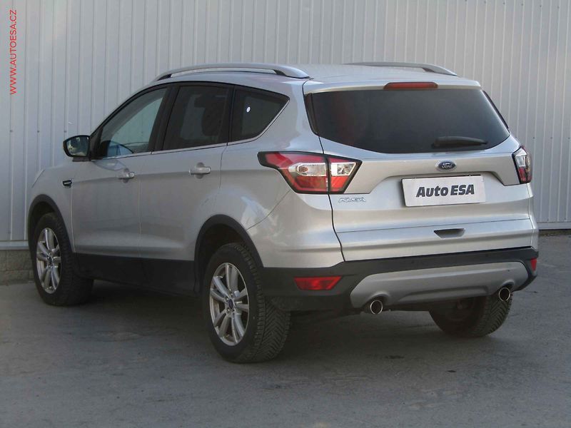 Ford Kuga (2019) 1.5 EB, AC, navi, park.asist - fotka 6 z 21