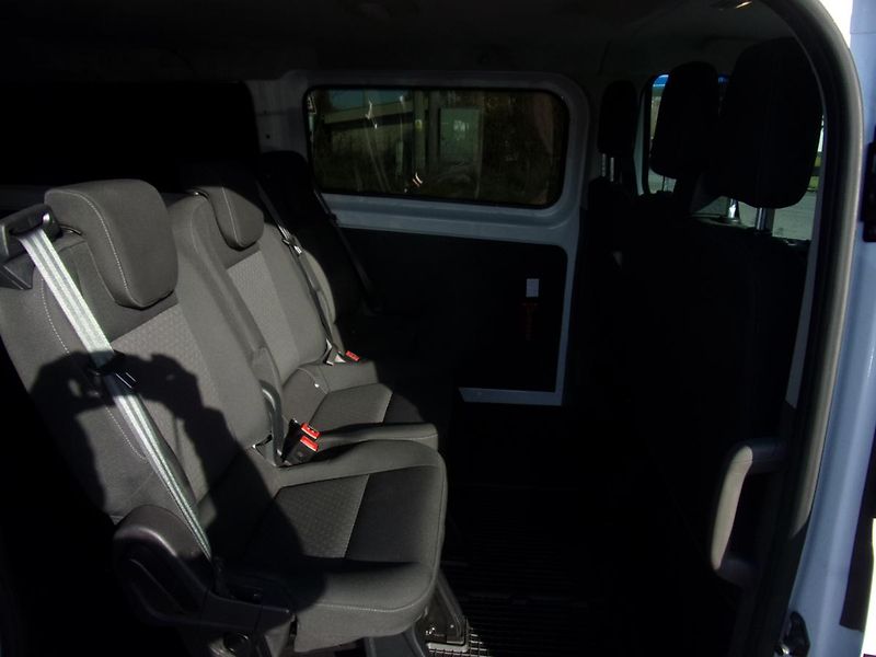 Ford Transit Custom 2.0 TDCi KLIMA ZÁRUKA 6 míst - fotka 16 z 35