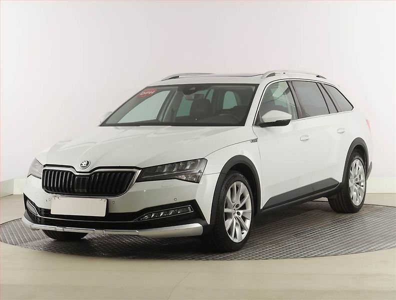 Škoda Superb (2022) Scout 2.0 TSI - fotka 2 z 32