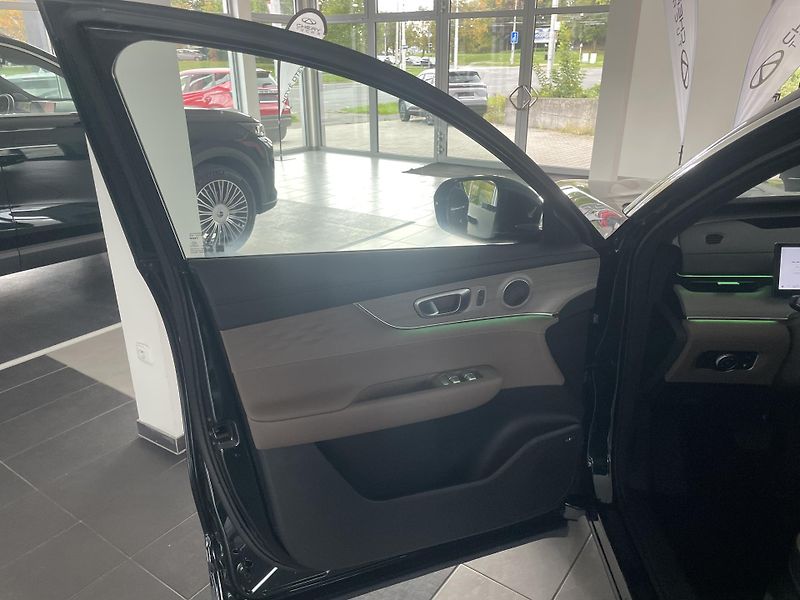 Chery Tiggo 8 PHEV (2026) 1,5T Unique FWD - fotka 10 z 55