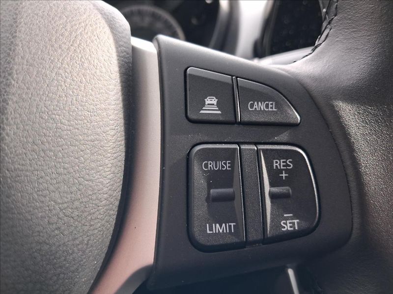 Suzuki SX4 1,4 MHEV Premium - fotka 7 z 19
