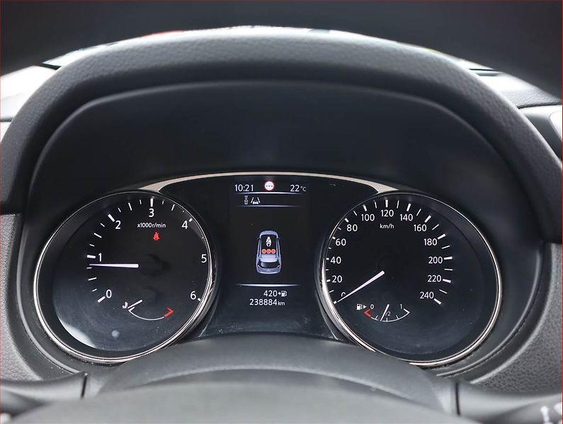 Nissan X-Trail (2015) 1.6 dCi, Serv.kniha, Tempomat - fotka 11 z 17
