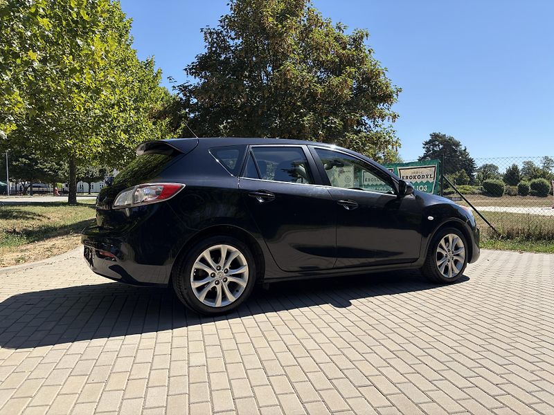 Mazda 3 1.6 90th Anniversary - fotka 12 z 29