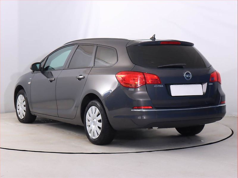 Opel Astra (2014) 1.7 CDTI, Serv.kniha, Tempomat - fotka 4 z 16