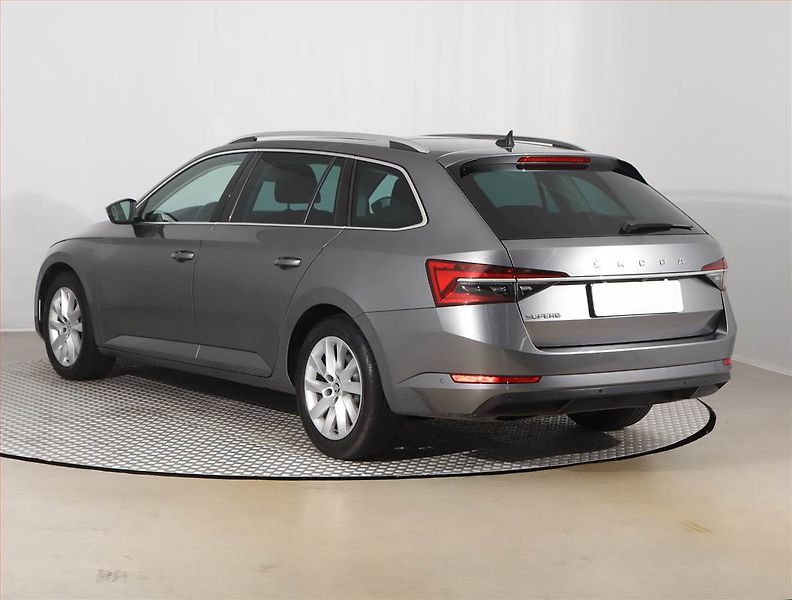 Škoda Superb (2022) Style 2.0 TDI - fotka 4 z 30
