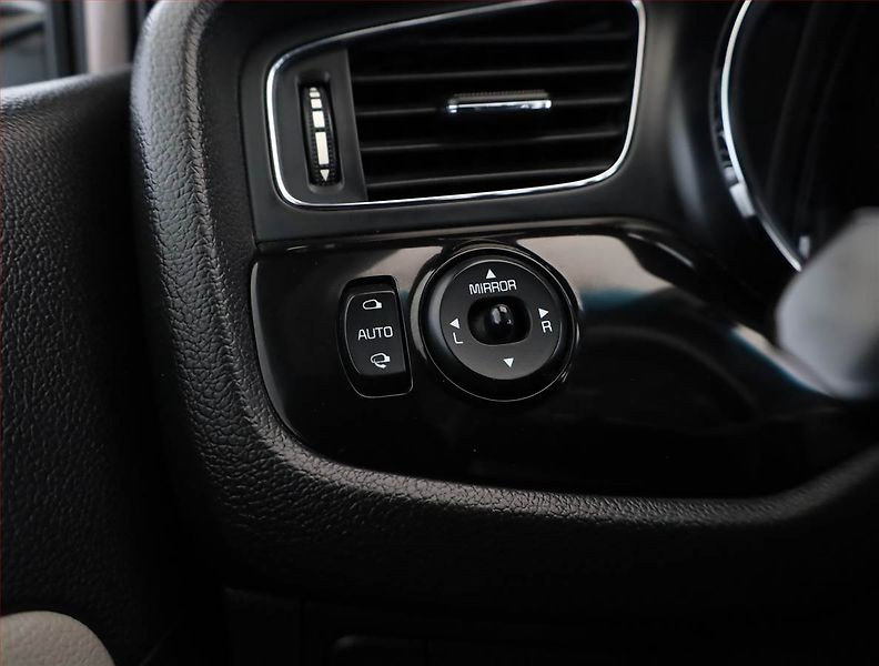 Kia Ceed (2014) 1.6 GDI, Navi, Tempomat - fotka 14 z 17