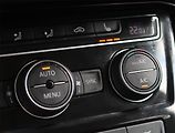 Volkswagen Touran (2017) Highline 1.8 TSI, Automat - náhled 19