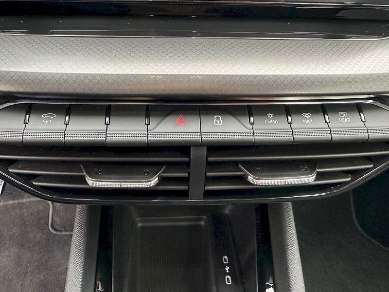 Škoda Octavia (2023) 1,5 TSI / 110 KW / Ambition Pl - fotka 21 z 27