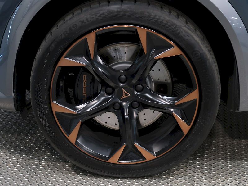 Cupra Formentor (2022) VZ 2.0TSI 228KW 4x4 DSG TAŽNÉ - fotka 12 z 46