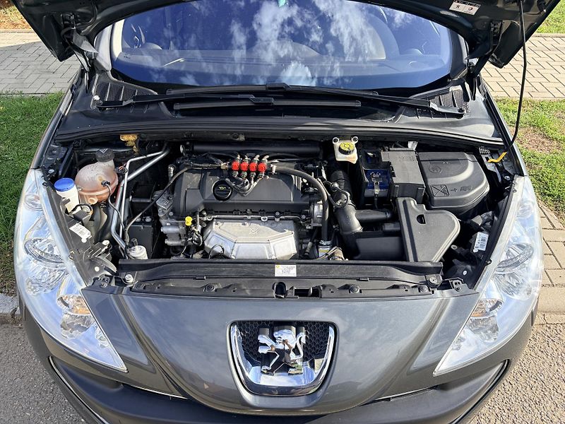 Peugeot 308 SW 1.6i PANORAMA LPG - fotka 27 z 27