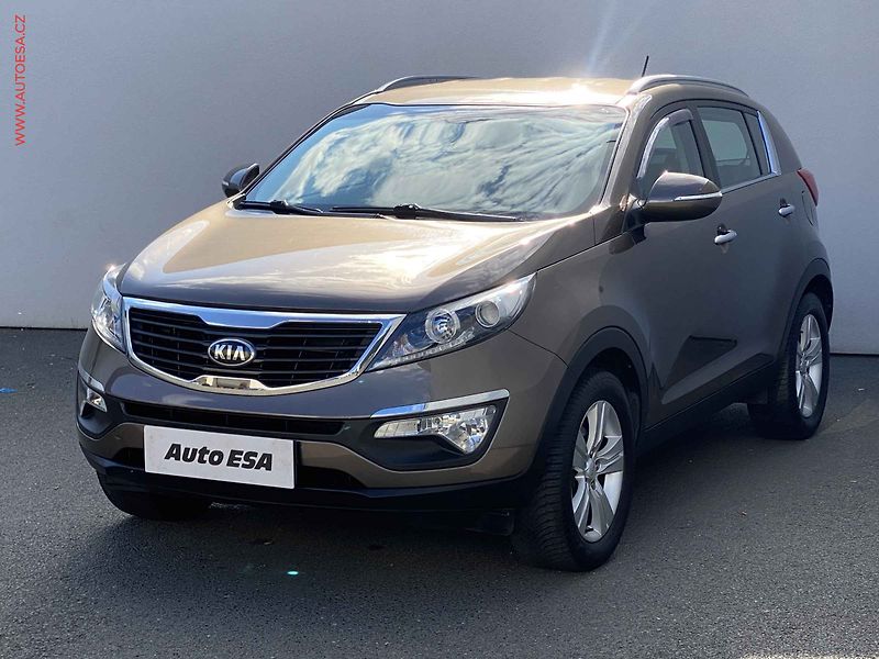 Kia Sportage (2013) 1.6 GDi 2WD, Vision - fotka 3 z 15