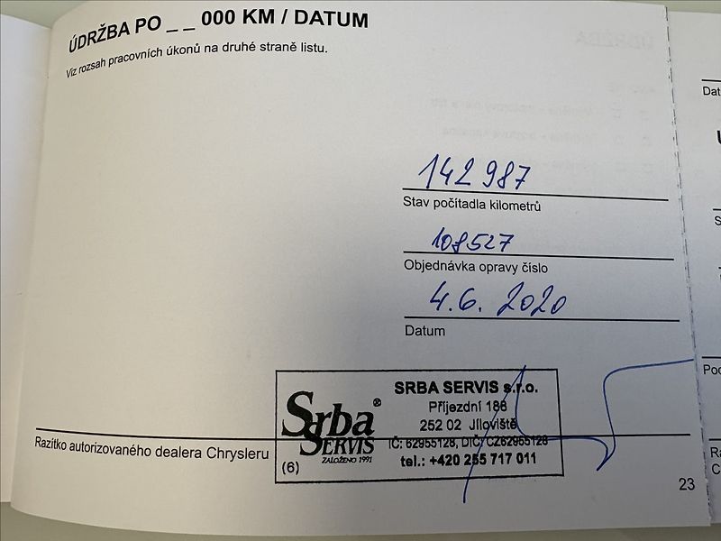 Jeep Grand Cherokee 3,0 CRD 184KW SUMMIT ČR.1.MAJ. - fotka 34 z 38