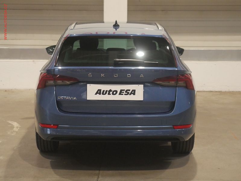 Škoda Octavia (2019) 2.0 TDI, ČR, Style, DSG - fotka 5 z 27