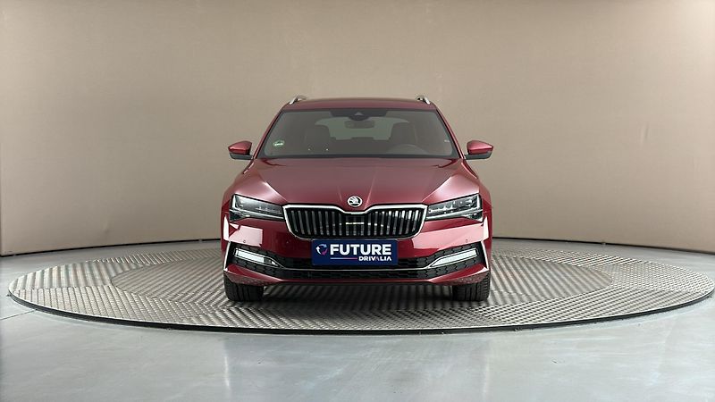Škoda Superb 2.0 TDI DSG L&K Combi - fotka 3 z 35