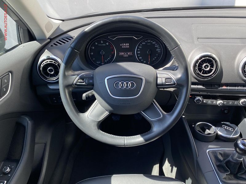 Audi A3 (2016) 1.4 TFSi, Bixen, navi, kůže - fotka 11 z 19