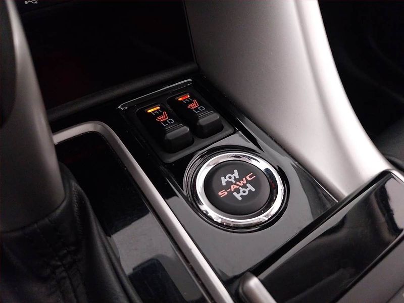 Mitsubishi Eclipse Cross (2019) Instyle 1.5 T-MIVEC, 4X4 - fotka 17 z 23