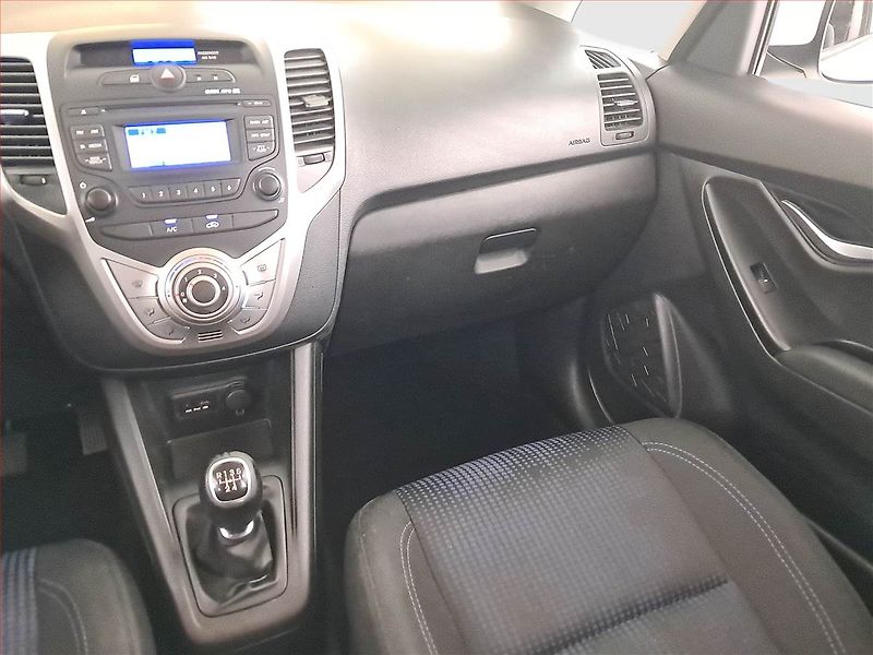 Hyundai ix20 (2014) 1.4 CVVT, Serv.kniha - fotka 8 z 16
