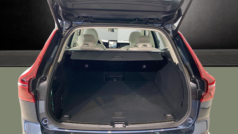 Volvo XC60 (2026) ULTRA BRIGHT, B5 AWD, 184+10 k - fotka 7 z 15