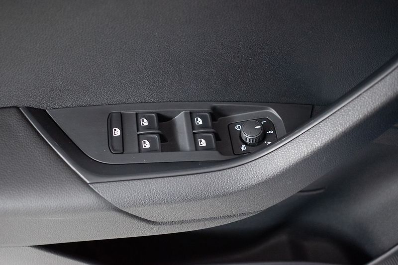 Škoda Karoq 2.0 TDI 110kW 4x4*DSG*DPH*ČR 1 - fotka 14 z 40