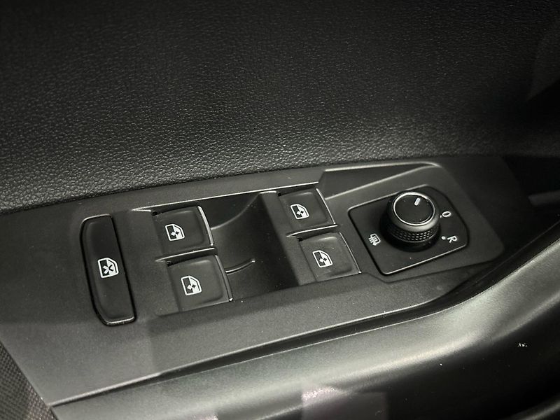 Volkswagen Polo Highline - fotka 21 z 27