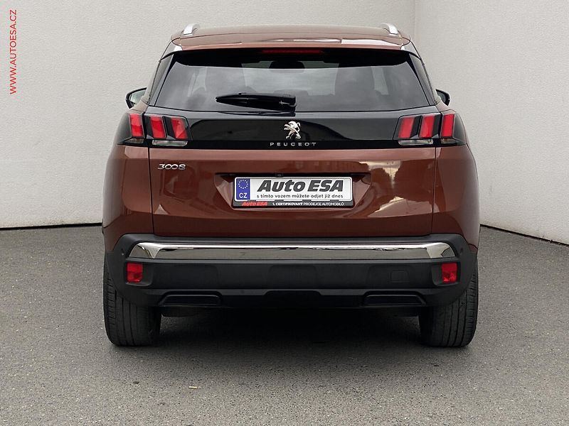 Peugeot 3008 (2019) 1.5 HDi, Allure, LED, kamera - fotka 5 z 18
