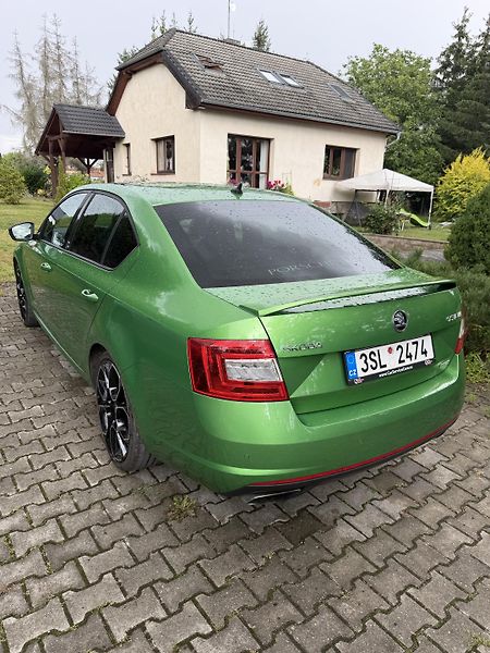 Škoda Octavia (2015) RS 2.0 TSI 162kW Challenge DPH - fotka 6 z 12