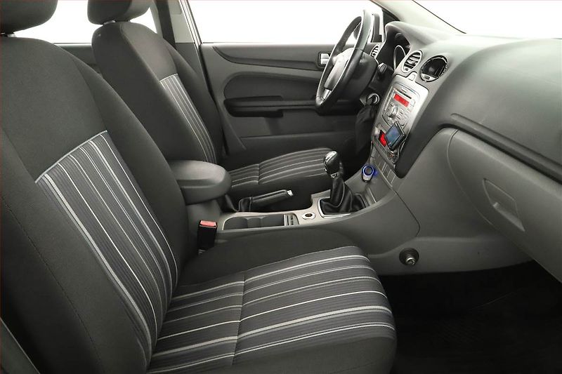 Ford Focus (2009) 1.6 16V, nová STK, Tažné - fotka 7 z 11