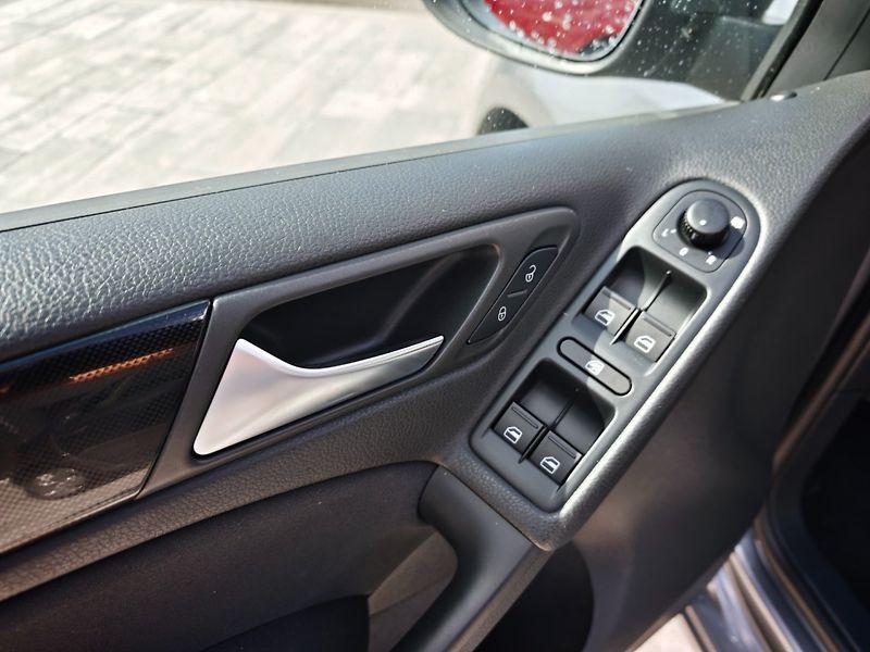 Volkswagen Golf (2010) 1,6 i 75 KW Comfort - fotka 30 z 33