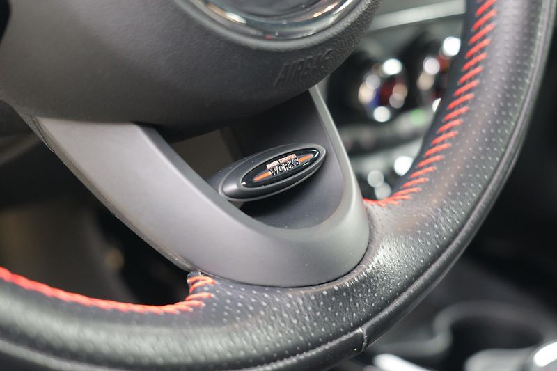 Mini Clubman 100 kW JCW paket LED Navi - fotka 16 z 40