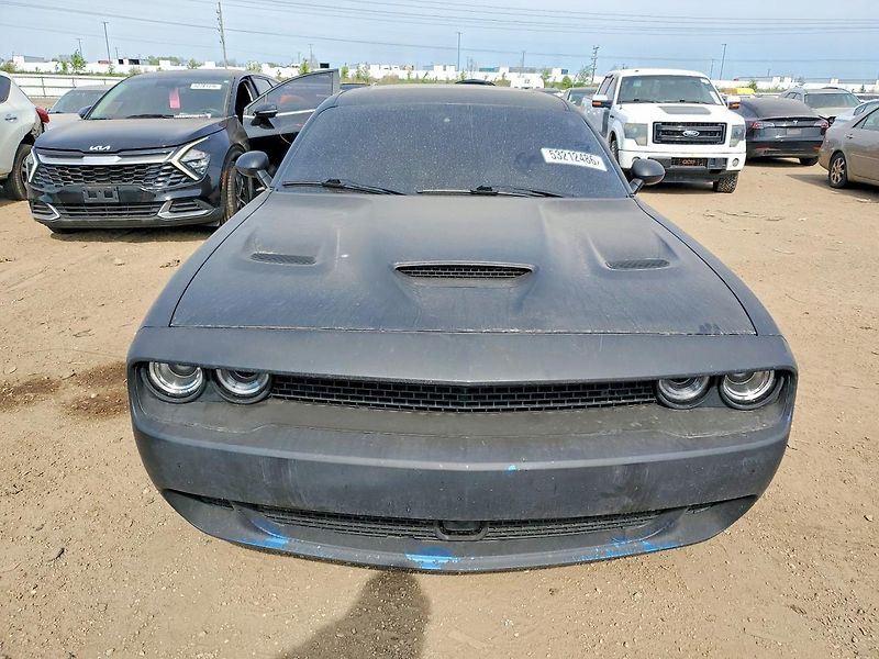 Dodge Challenger (2020) Auto na cestě - fotka 5 z 12