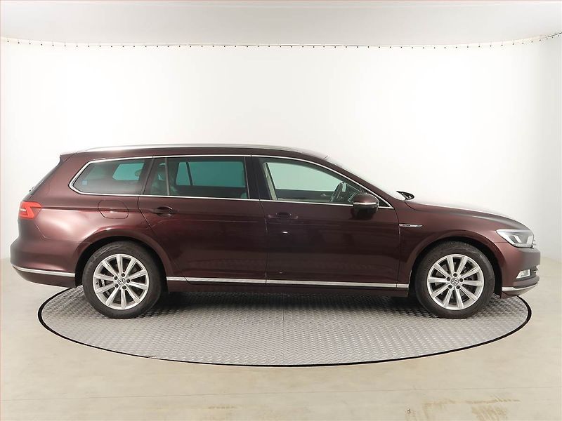Volkswagen Passat (2016) Highline 2.0 TDI, 4X4 - fotka 6 z 20