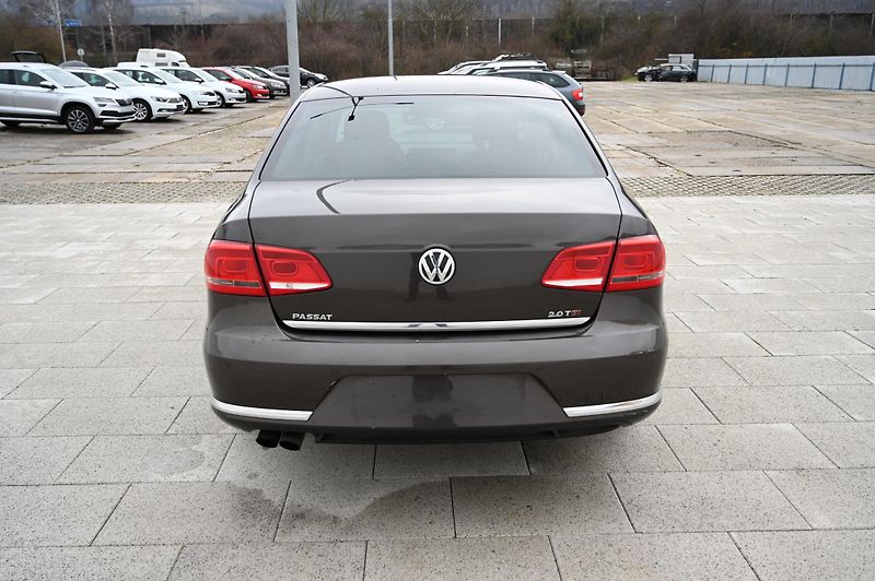 Volkswagen Passat 2.0TSI 155KW DSG Highline 7/14 - fotka 6 z 33