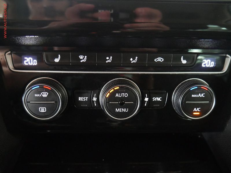 Volkswagen Passat (2015) 1.4TSI, AT, navi, LED - fotka 17 z 28