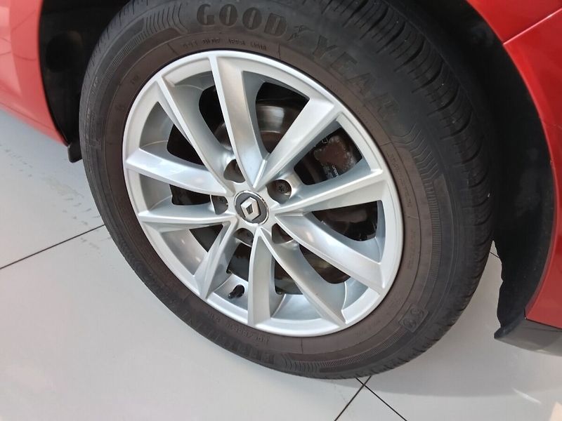 Renault Mégane 1.6i 84KW 2018 - fotka 5 z 9