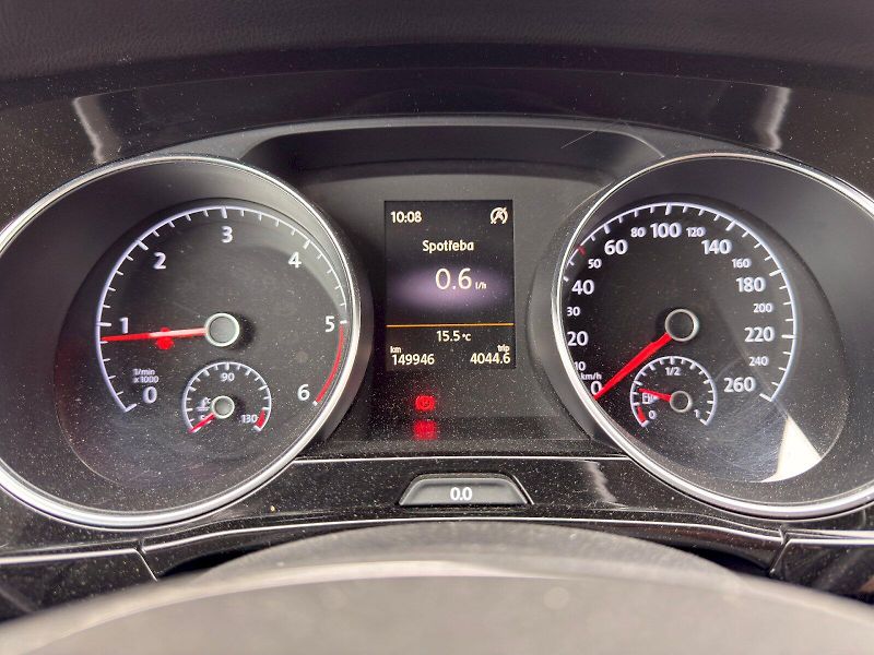 Volkswagen Touran (2015) HL 2,0 TDI BMT SCR 6G - fotka 16 z 27