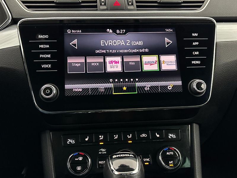 Škoda Superb Ambition DSG - fotka 12 z 28