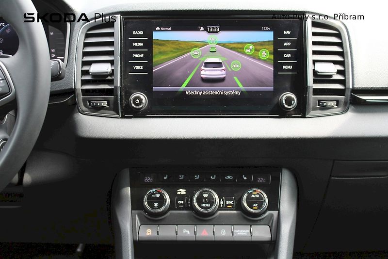 Škoda Karoq (2025) Top Selection 1.5TSI / 110kW 7 - fotka 16 z 24