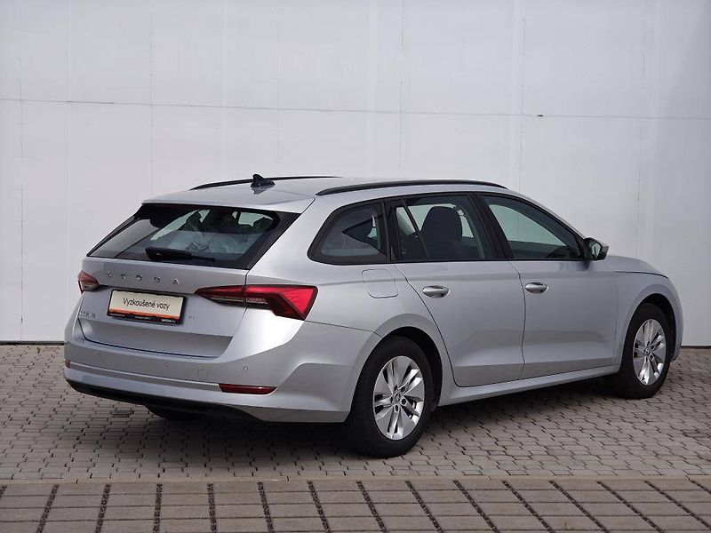 Škoda Octavia Ambition 6MP 2,0TDI - fotka 2 z 21