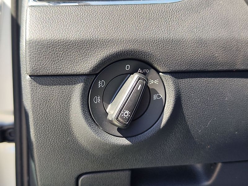 Škoda Octavia 2.0 TDi/135kW RS DSG ČR - fotka 31 z 35