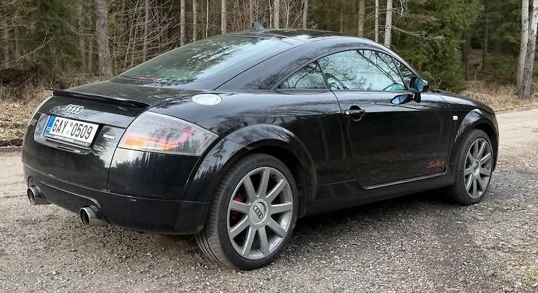 Audi TT (2002) - fotka 6 z 11
