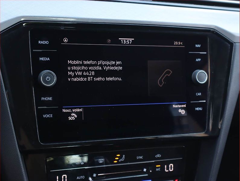 Volkswagen Passat (2021) Business 2.0 TDI, Automat - fotka 20 z 27