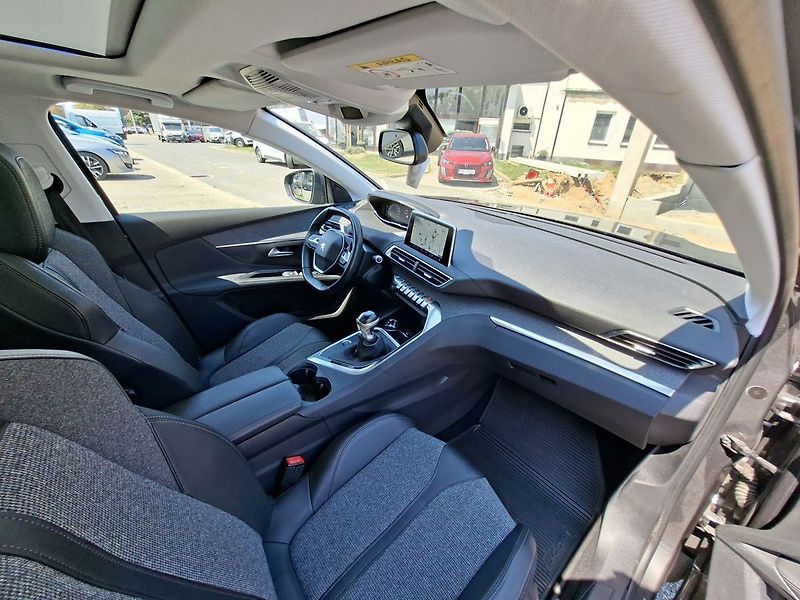 Peugeot 5008 ALLURE 1.5 BHDi 130k M6 - fotka 16 z 30