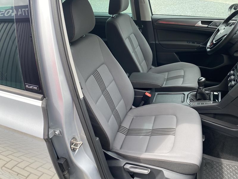 Volkswagen Golf Sportsvan 1.2 TSI ALLSTAR - CLIMATRONIC - fotka 35 z 39