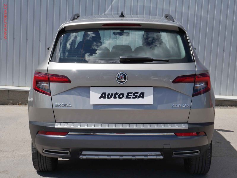 Škoda Karoq (2018) 1.6 TDi, ČR, LED, AC, TZ - fotka 5 z 19