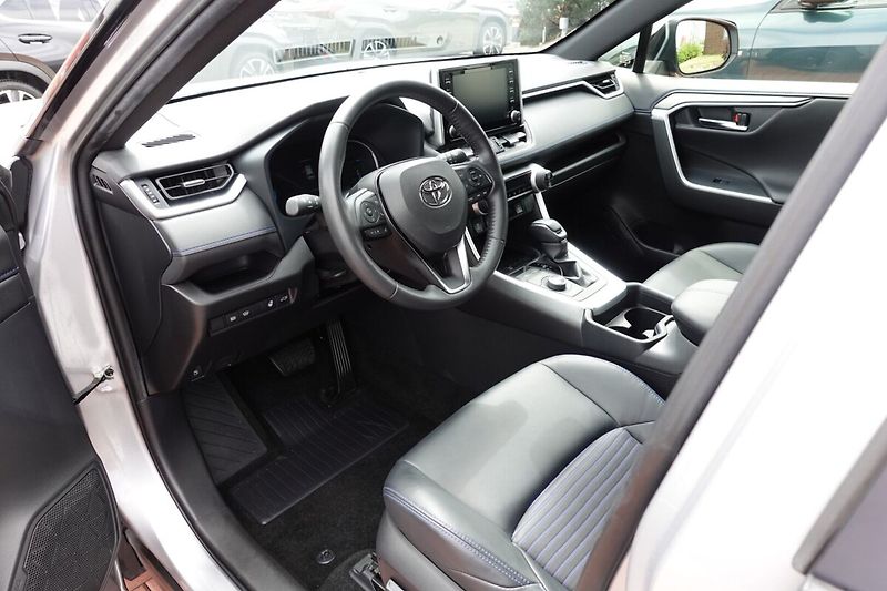 Toyota RAV4 2.5HSD 178 - 1 CVT (4x4) Selec - fotka 11 z 33