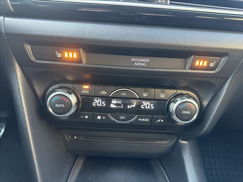 Mazda 3 2,0 G120 - fotka 17 z 22