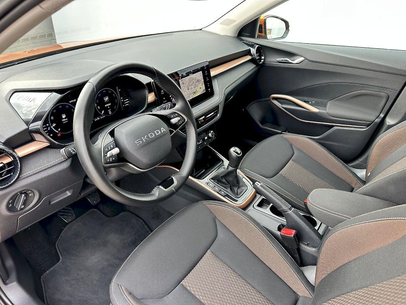 Škoda Fabia (2025) 1.0 TSI 85kW MP6 Top Selection - fotka 25 z 35
