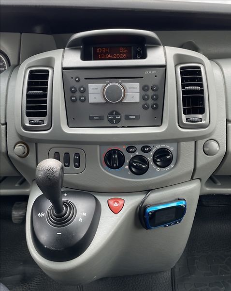 Opel Vivaro 2,5 D,107kW,8míst,po servisu,L - fotka 14 z 23