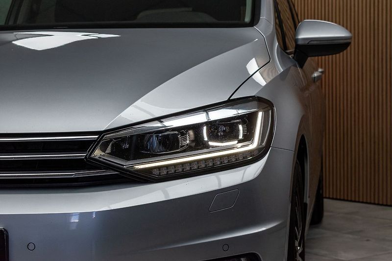 Volkswagen Touran 2.0TDI TAŽNÉ*WEBASTO*DPH*ČR 1M - fotka 44 z 51